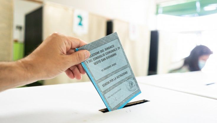 Elezioni, in Lombardia, via allo spoglio. Affluenza al 38,72% in calo di oltre dieci punti rispetto al primo turno