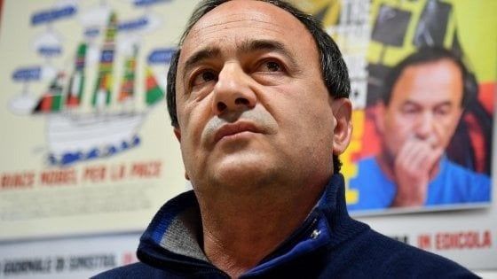 Migranti, nuovo avviso di garanzia per Mimmo Lucano. "Assurdo, sono amareggiato"