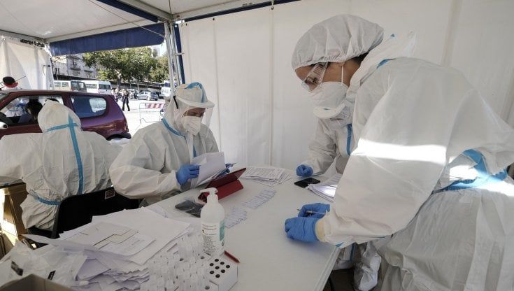 Prigionieri del Covid: 16mila siciliani “dimenticati”. Sotto assedio i medici di famiglia