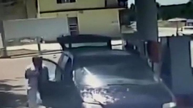 Quattro braccianti arsi vivi, un altro riesce a fuggire: “Volevamo solo essere pagati”