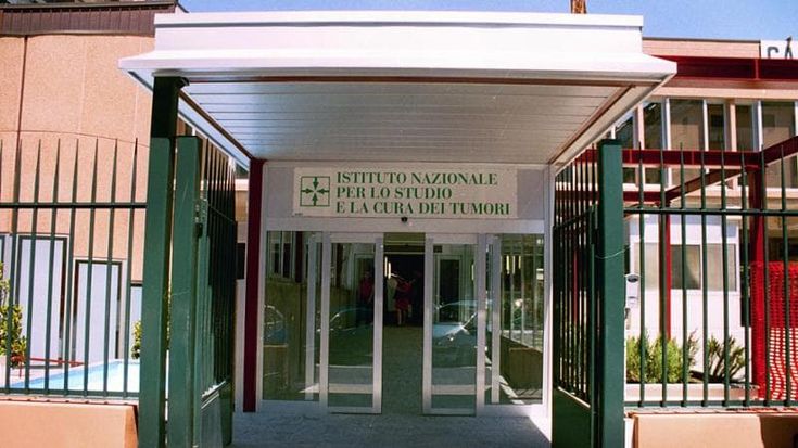 Scambio di provette all’Istituto dei Tumori: chemioterapia sbagliata per una paziente