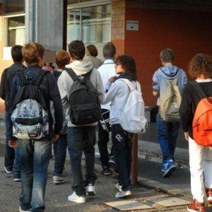 Pavia, insulti omofobi al candidato rappresentante di istituto sulle schede: studenti sospesi