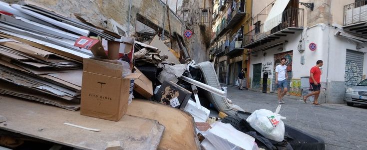 Palermo, Orlando pubblica targhe e volti di chi sporca e vandalizza la città