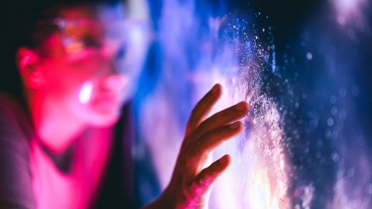 Un futuro tecnologico sostenibile e inclusivo con l'intelligenza artificiale componibile
