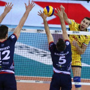 Volley, Superlega: Modena vince e allunga, Lube ok solo al tie break