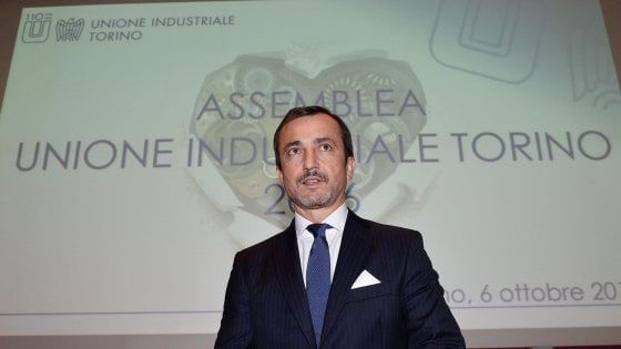 Ecotassa sulle auto, il presidente degli industriali torinesi spara a zero: "Beffa dettata da politiche approssimative"