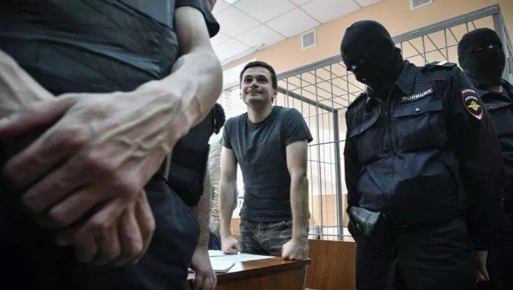 Russia, l'oppositore Jashin resta in carcere: sotto inchiesta per "fake news" sull'esercito