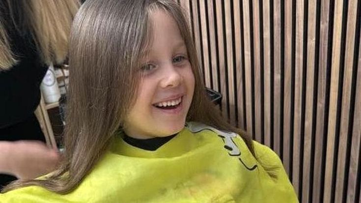 Pavia, la piccola Shannon a 5 anni dona i capelli per i ragazzi ustionati a Crans-Montana