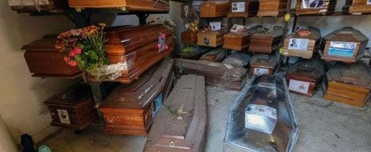 Palermo, mazzette per le sepolture: arrestato l’ex direttore del cimitero. Le intercettazioni: "Prima o poi ci arrestano"