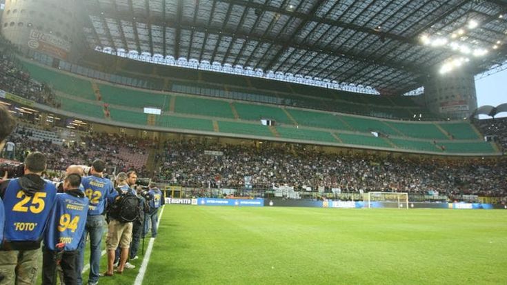 Fuori dallo stadio o (solo) dalla curva, ecco la “black list” degli ultrà di Milan e Inter
