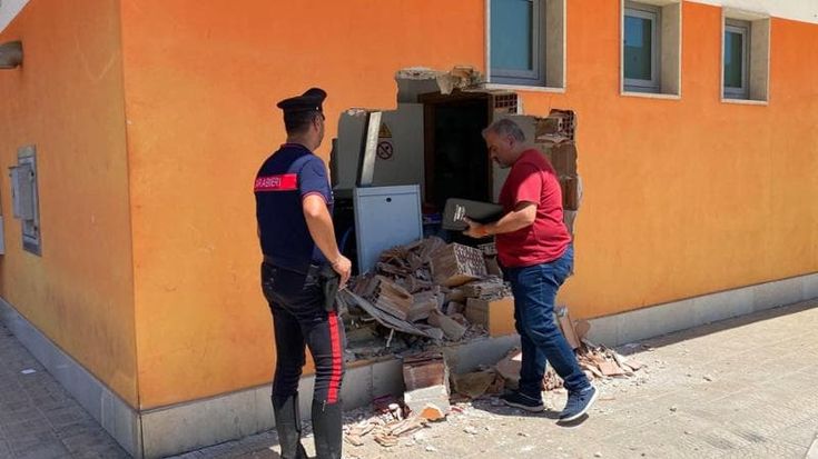 Sessanta assalti a bancomat nella Puglia sotto assedio: i luoghi turistici nel mirino