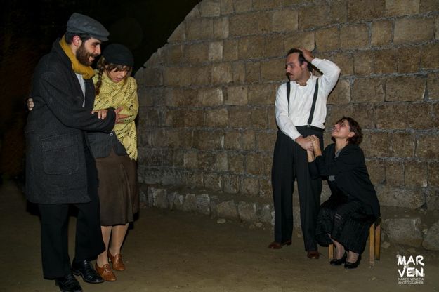Napoletani sotto le bombe in scena "Noi vivi"