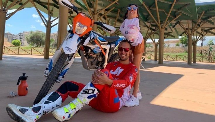 La sfida di Nadia, influencer disabile: "Sono nata due volte, ora aiuto gli altri"