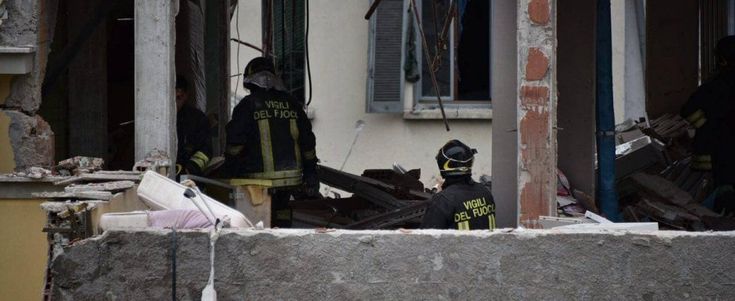 Fuga di gas a Milano, tre morti e nove feriti: gravi due bambine di 7 e di 11 anni