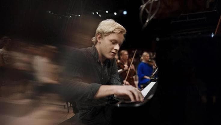 Palmgren e Grieg: Malofeev regala due concerti in una sera al Manzoni