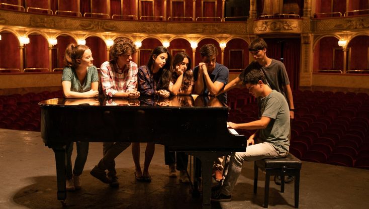 'La compagnia del cigno 2', tornano i ragazzi del Conservatorio con il maestro Alessio Boni