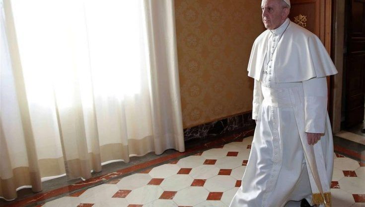 Papa Francesco: "Io credo che eticamente tutti debbano prendere il vaccino"