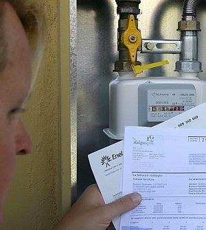 Bollette in calo: da aprile luce -1,1% e gas -3,8%