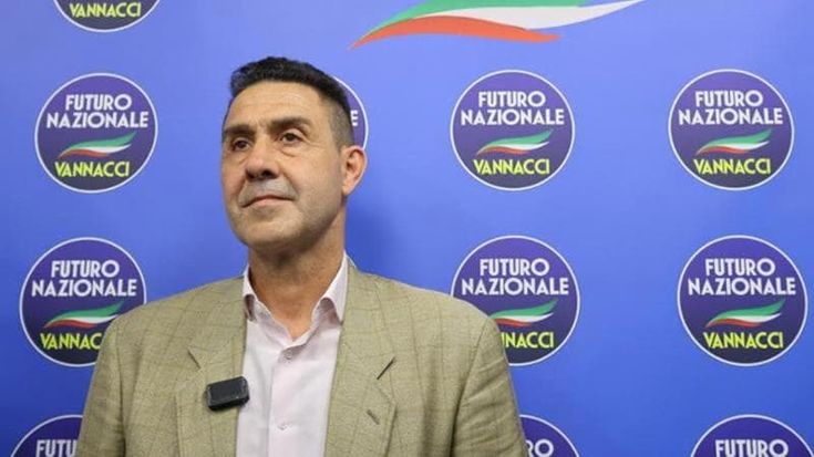 Dai nostalgici ai delusi, ecco le truppe di Vannacci:“Il 15% pronto a seguirlo”