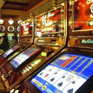 Sala giochi abusiva all'Arenaccia, nove denunciati