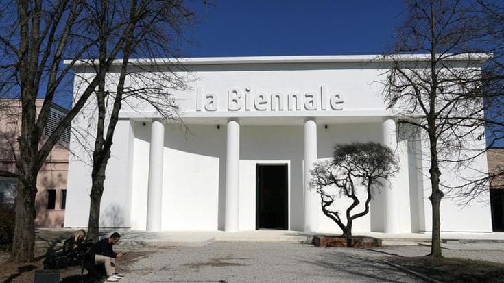 Biennale, verbali degli ispettori a palazzo Chigi: “Padiglione russo chiuso al pubblico”