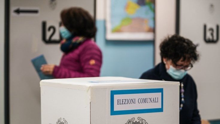 Ballottaggi, chiuse le urne. La disfida di Barletta per la sinistra, affluenza in calo. Il caso Molfetta