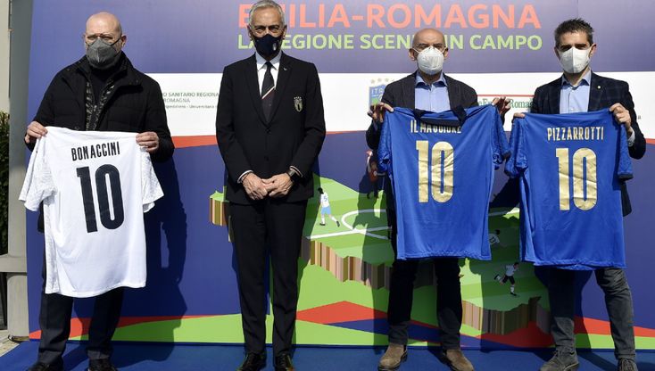 Parma, la Figc veste di azzurro il Maggiore di Parma 