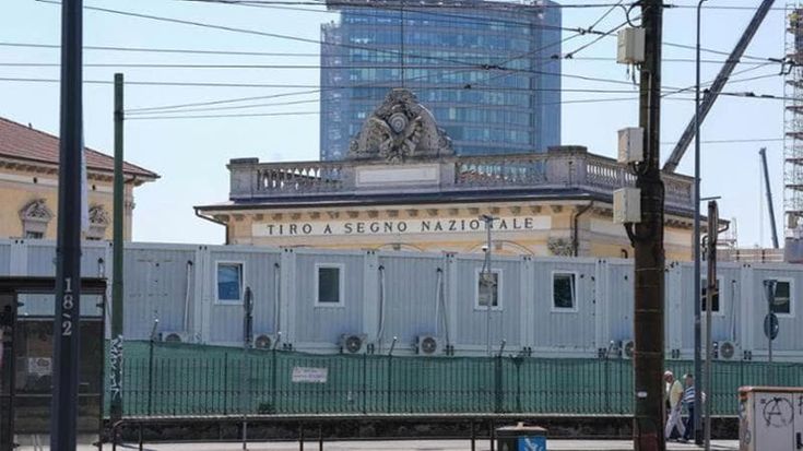 Operai sfruttati per il nuovo consolato Usa a Milano: manager di Caddell fermato a Bergamo