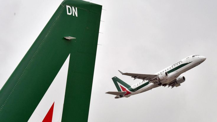 Alitalia, le Ferrovie restano sole.  Castellucci (Autostrade): “Noi ne stiamo fuori”