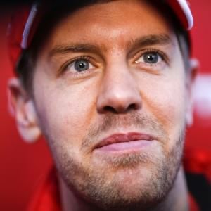 F1, Vettel: "La mia Ferrari si chiama Eva". Ecclestone: "Ma sarà sempre dominio Mercedes"
