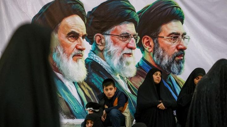 Khamenei a Trump: “L’America ha perso, non ci avete divisi”