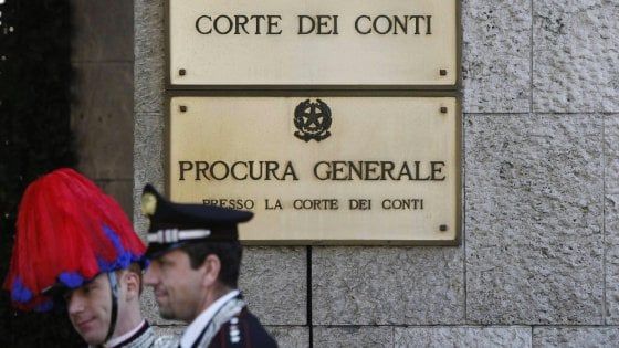 Il paradosso degli enti territoriali: scende il numero dei dirigenti, ma guadagnano di più