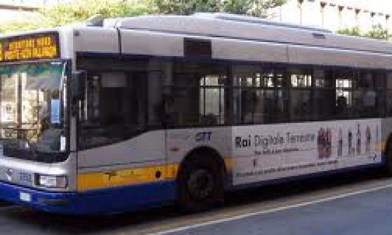 Molestie a ragazzina sul bus, arrestato un 58enne