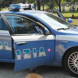 Bologna, migrante trova portafoglio pieno e lo restituisce