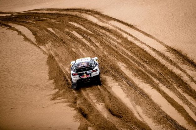 Peugeot comincia ad intravedere il traguardo del Silk Way Rally