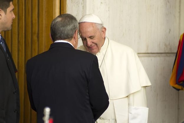 Vaticano, Raúl Castro incontra papa Francesco