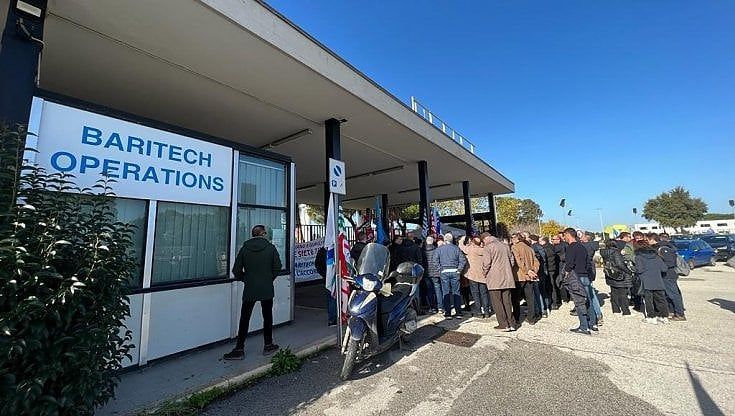 Vertenza Baritech, per i 115 dipendenti 24 ore per conoscere il futuro: "Aspettiamo risposte da Conserva Logistic"