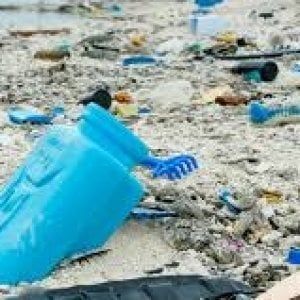 Inquinamento plastica: i Paesi Nordici chiedono un trattato globale