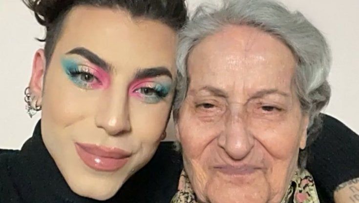 Giornata contro l'omotransfobia, Pierangelo fa coming out con la nonna su Tik Tok e lei risponde: "Ti amo da morire"