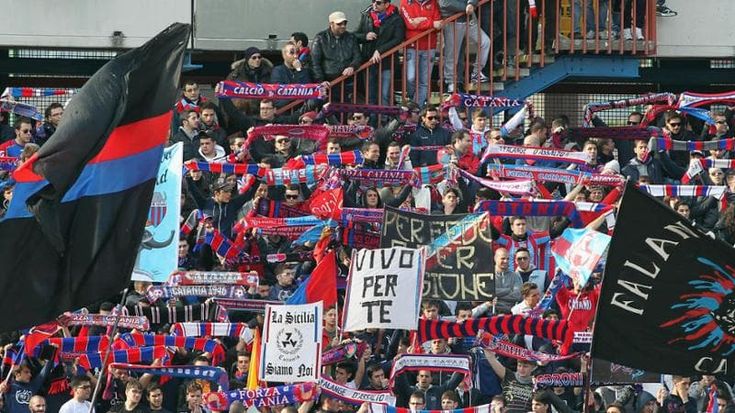 Il Catania in casa cerca la vetta. Trapani a caccia di punti dopo i nuovi guai societari