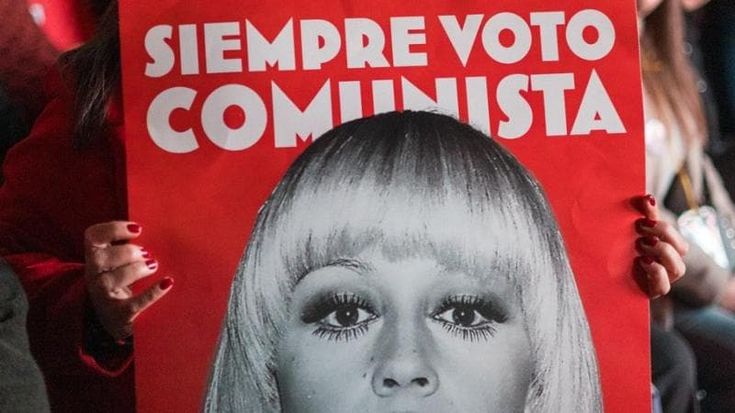 “Raffaella una di noi”: Carrà diventa l’icona dei comunisti cileni