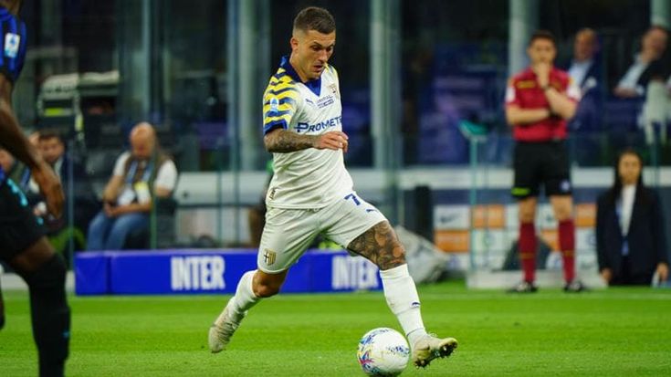 Mercato, il colpo è l’ex Parma Strefezza