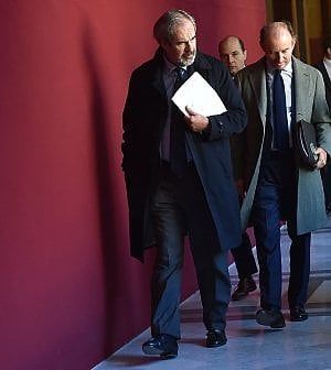 Atlante, acciaio e banda larga. Il tesoro della Cassa depositi conteso tra Roma e Bruxelles