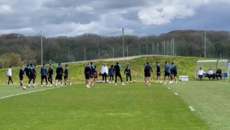 Castel Volturno: l'allenamento del Napoli alla vigilia della Champions