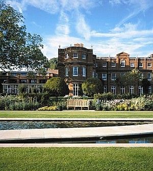 Il club Bilderberg si riunisce a Copenaghen: quattro gli italiani nel giro dei potenti