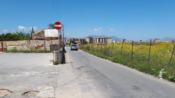 Via Fichidindia, dopo le proteste torna l'illuminazione in strada