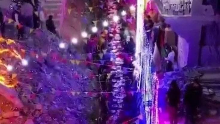 Gaza, lunghe tavolate tra le macerie di Khan Younis per l'inizio del Ramadan