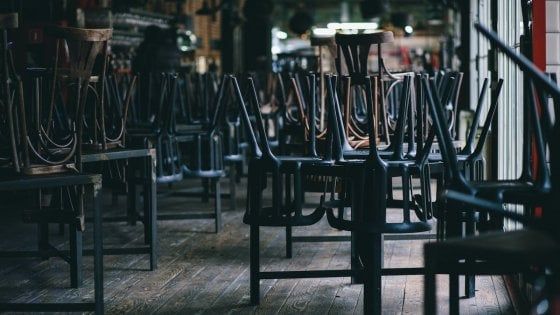 Birra, in 6 mesi persi 1,6 mld di euro e 21mila posti di lavoro