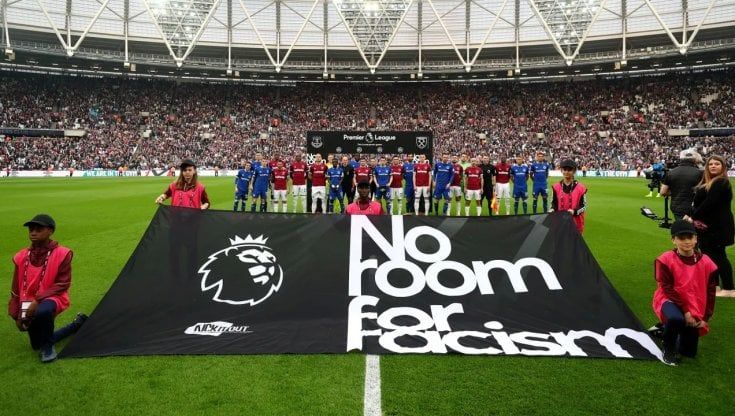 Premier League, troppi insulti ai giocatori neri: scatta il weekend no-social dei club