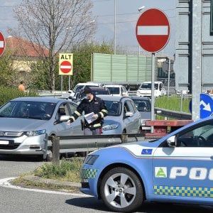 Esodo vietato: posti di blocco e controlli sulle vie del mare e della montagna